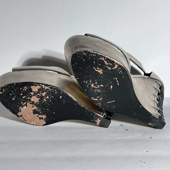 Rock & Republic Soft Pewter Gold Wedge Leather Corset Heel Sz 8 - Picture 13 of 14